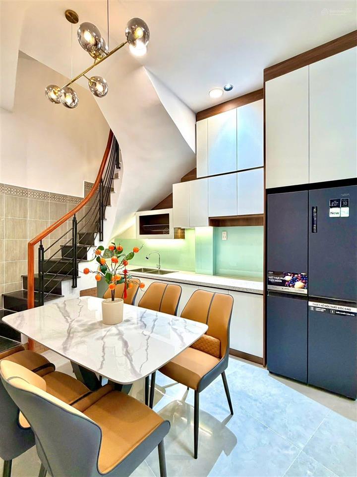 Bán nr 3pn, 4wc, 37m2, 7,5 tỷ tại bùi văn thêm, p. 9, phú nhuận, hcm  full nội thất