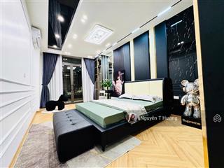 Nhà mới trung tâm cầu giấy, cách phố 5m, cách hồ trung kính 5m, ngõ thông 44m2  6 tầng thang máy