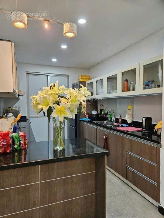 Nhà đẹp giá sốc chờ khách đến chốt ngay trong ngày