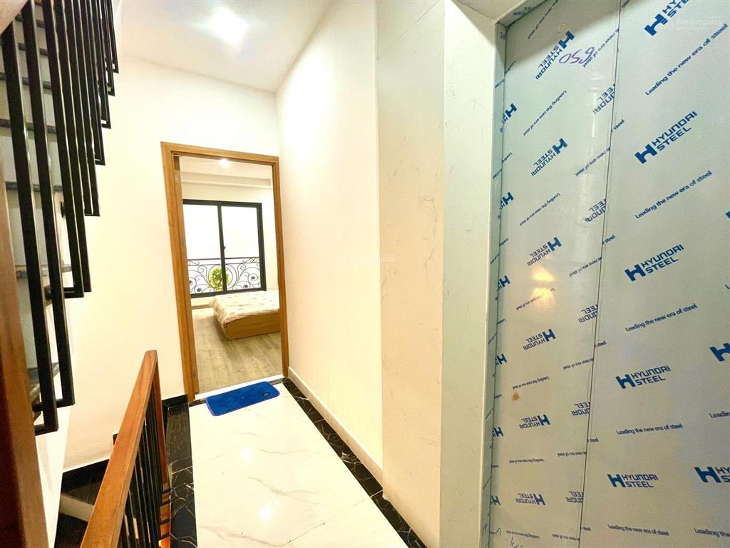 Hiếm! nhà sát phố cực đẹp 38m2x6t full nội thất, thang máy, có sân, ngõ thông phố hoàng quốc việt.