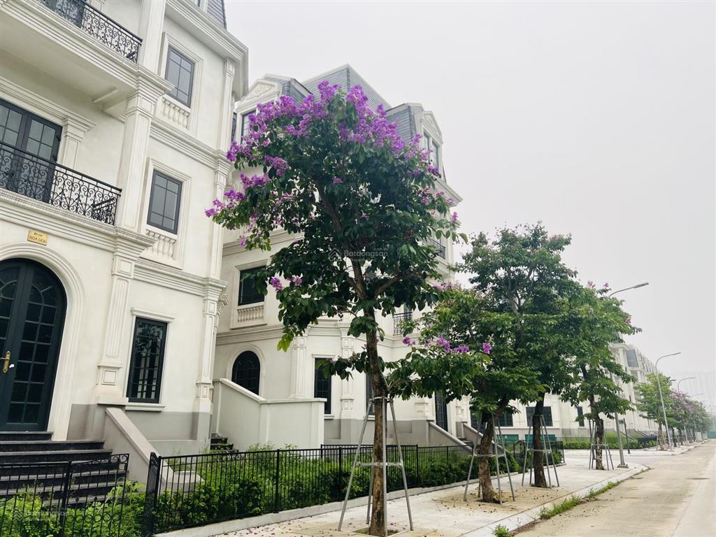 Bán gấp liền kề mặt vườn hoa, bao giá toàn dự án. chỉ 3x tỷ