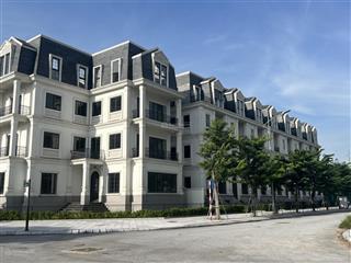 Chính chủ bán gấp liền kề mặt ngoài. hướng nam. giá 34 tỷ. cần bán gấp