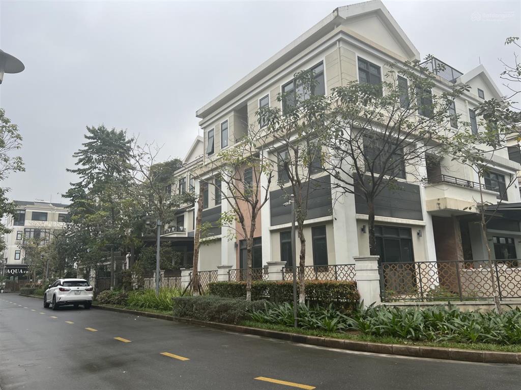 Chính chủ gửi bán nhanh căn biệt thự song lập starlake tây hồ tây. giá chỉ 590tr/m2. không tiếp mg