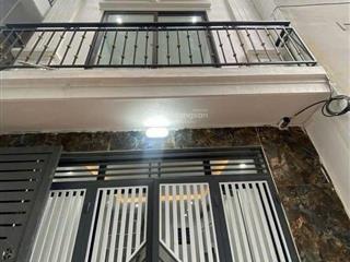 Siêu hiếm chủ nhà cần bán gấp căn nhà la tinh 1 , dt 33,5  gía 3ty65 , ngay đai học phenikaa
