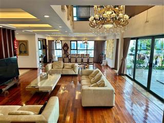 Chính chủ bán gấp căn hộ cc penthouse phố tú mỡ cầu giấy 408m2 lô góc bể bơi sân vườn 0868 333 ***