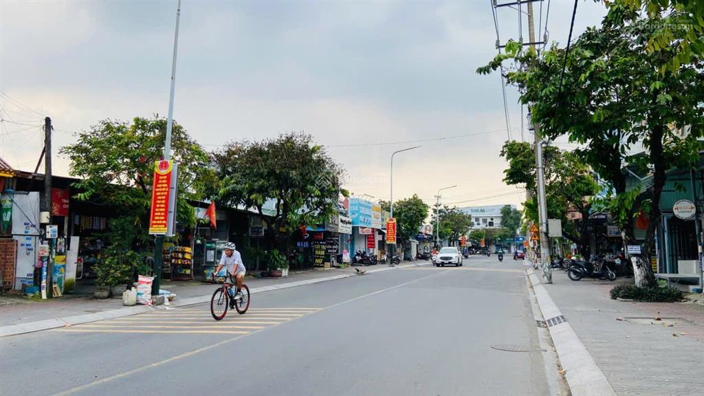 Siêu phẩm mảnh đất gần 2.000m2, lô gốc 2 mặt tiền kinh doanh  có dòng tiền, chỉ nhỉnh 30 triệu/m2