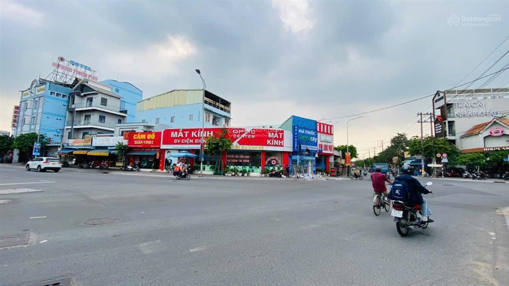 Siêu phẩm mảnh đất gần 2.000m2, lô gốc 2 mặt tiền kinh doanh  có dòng tiền, chỉ nhỉnh 30 triệu/m2