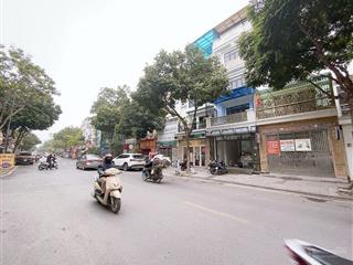 Siêu phẩm.kinh doanh đỉnh thang máyview công viênphân lô vỉ hè .đường trước nhà 2 làn ô tô đán