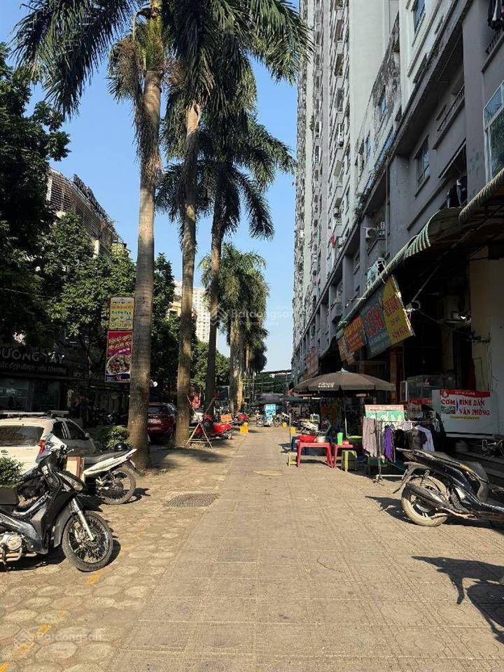 Bán kiot ct4c kđt xa la. 53m2. kinh doanh đỉnh mọi lĩnh vực. có vỉa hè cực rộng 7m. khu vực sầm uất