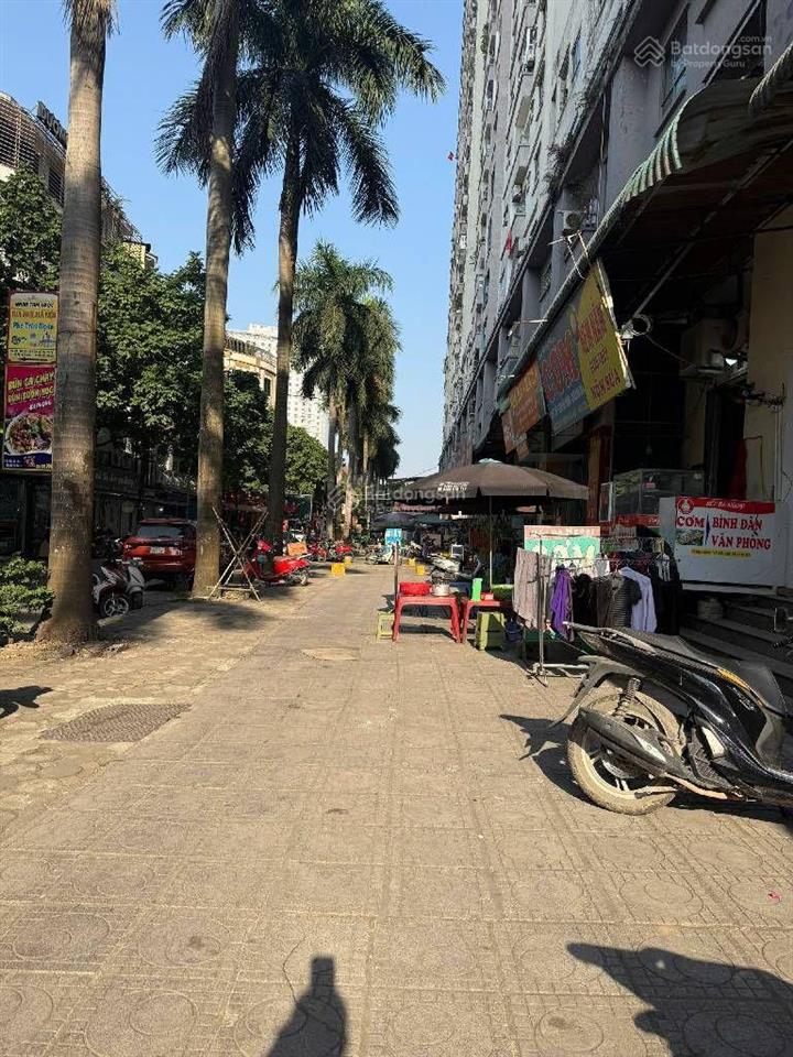 Bán kiot ct4c kđt xa la. 53m2. kinh doanh đỉnh mọi lĩnh vực. có vỉa hè cực rộng 7m. khu vực sầm uất