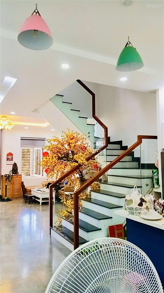 Bán nhà mới đẹp đường ô tô kdc đào sư tích nhà bè giá tốt 9 tỷ