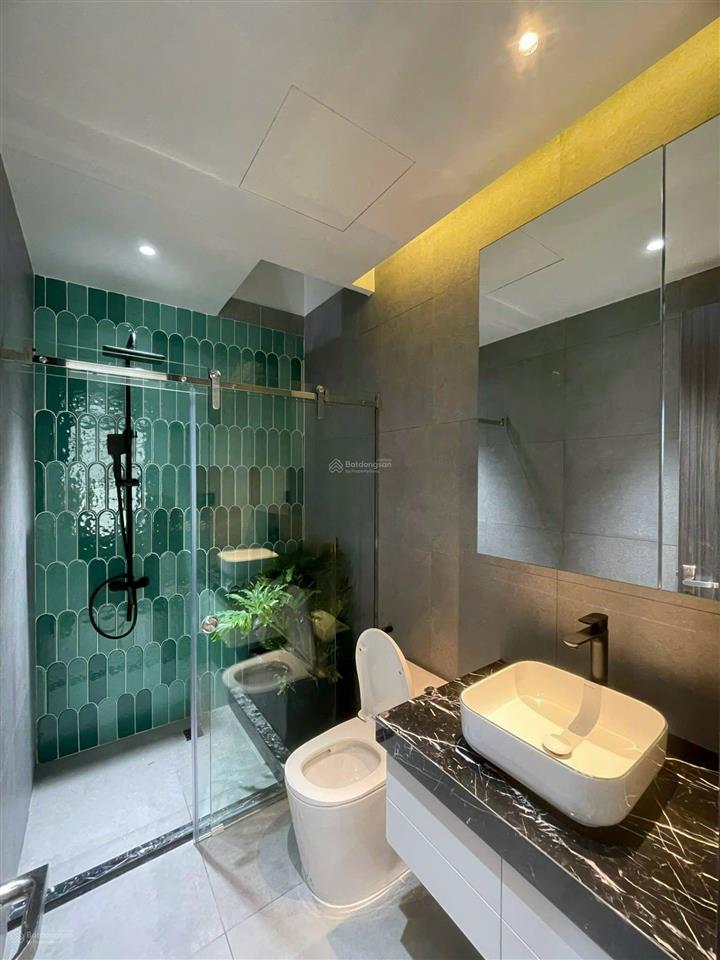 Bán biệt thự 5 phòng ngủ vị trí cực đẹp phú mỹ hưng, nhà mới dọn vào ở ngay