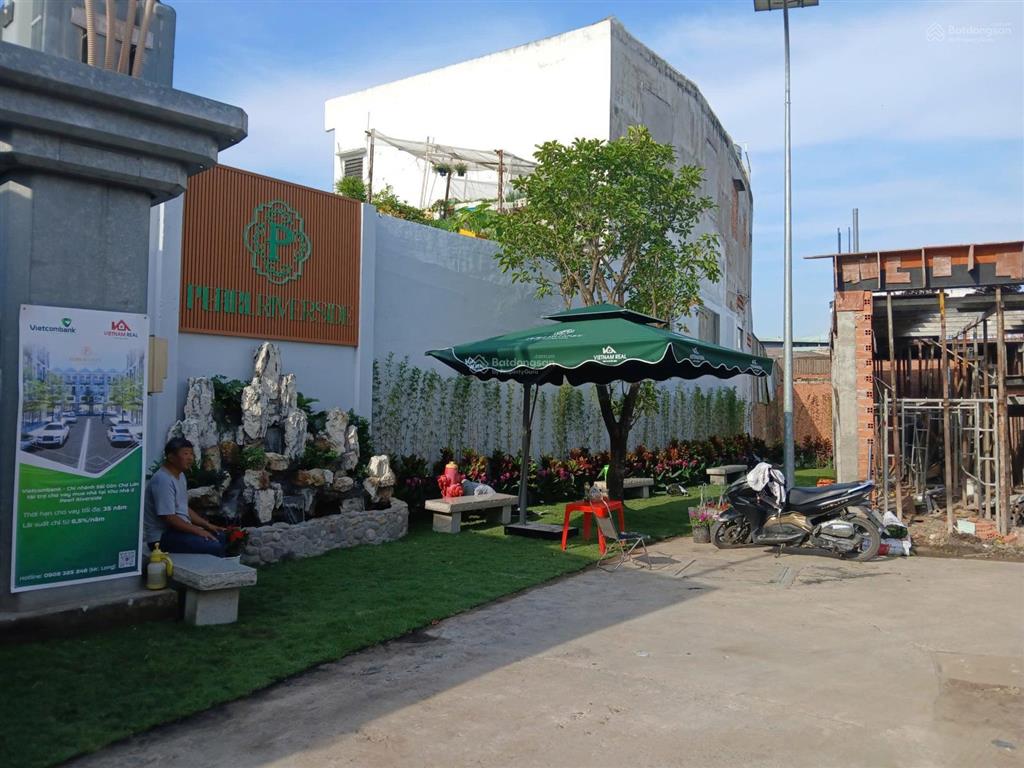 Nhà phố phú định đang xây gần cầu lò gốm, cách võ văn kiệt 100m