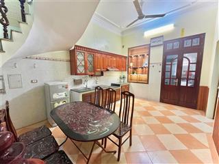 Cho thuê nhà trọ nguyên tầng riêng 1n1k 50m2 full đồ