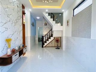 Nhà mới xây 2 mt gần chợ, hxh đổ cửa,q8, 40,4m2 chỉ nhỉnh 4 tỷ