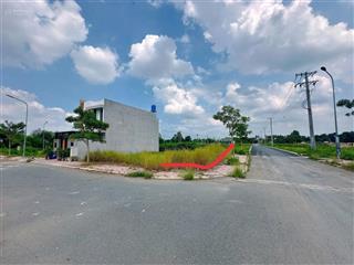 Cần bán lô đất gốc 2 mặt tiền nằm ngay thị trấn đức hòa,long an