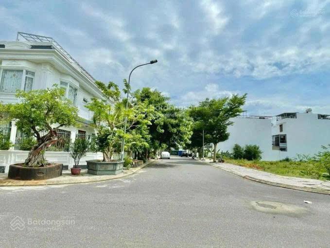 Chính chủ bán gấp lô đất mt phố tôn đức thắng kdc hiệp phước, dt 136m2  giá 2ty4 buông sổ.