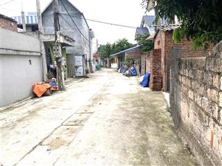 275m2 full thổ tách được làm 3 lô, giá 20tr/m2