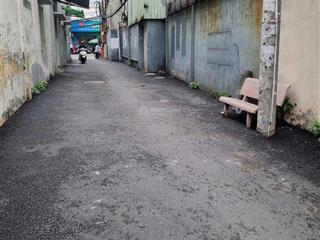 Lê quang định 2 mặt tiền  2 tầng 202m2 ngang 9m5 nở hậu  hẻm xe hơi vô nhà