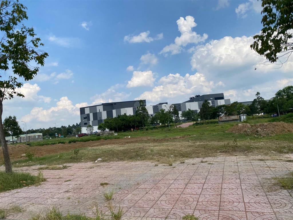 Đất hiếm mt trung tâm tp tân an, gần aeon mall 1 tỷ 6/100m2 sổ riêng chính chủ