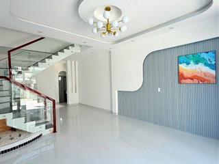 Chính chủ cần bán nhà MT giá 2 tỷ 1, gần Bách Hóa Xanh Long Trạch
