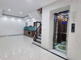 Nhà liên mạc 5 tầng thang máy  hơn 5 tỷ