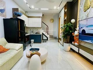 Nhà trung tâm quận thanh xuân dt 35m 5 t. 4.1mt
giá9.5 tỷ siêu hiếm  tiềm năng cao ,ngay cạnh