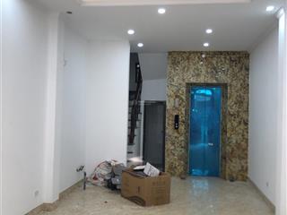Cần bán nhà tây tựu 42m2  6 tầng  thang máy  ô tô đỗ cửa  giá 7,2 tỷ