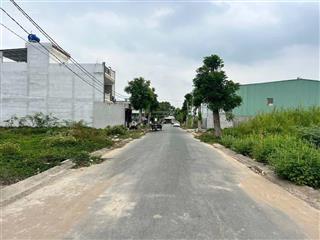 Đất nguyễn hữu trí sau lưng ubnd tt tân túc bán nhanh 95m2 giá chỉ 1.25 tỉ.  0388 855 ***