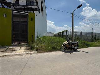 Chủ gửi bán gấp lô đất mt 150m2  2.025 tỷ (còn thương lượng) ngay mỹ yên  bến lức.  ngay