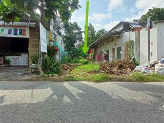 Chủ qua nước ngoài định cư, cần bán gấp lại lô đất đẹp giá quá rẻ. giá chốt còn bớt lộc cho khách