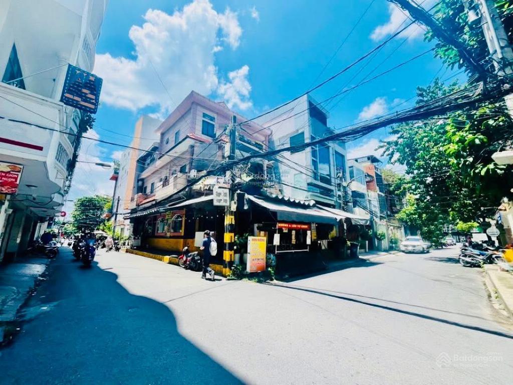 Ngay đh ngân hàng, nhà 3t, 68m2 3pn 5,2 tỷ ba bước ra hoàng diệu 2. linh chiểu thủ đức.