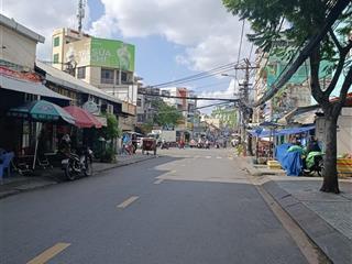 Chỉ 9 tỷ  nhà 2 tầng 160m2 ngay cầu chà và q8, ngang khủng 5,5m  shr hoàn công đủ