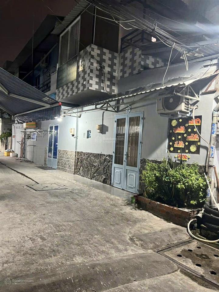 Bán nhà mặt tiền chợ phạm thế hiển quận 8  ngang khủng  giá tốt