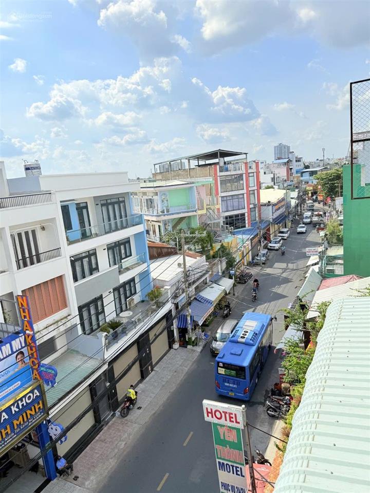 Khách sạn mt tên lửa  dòng tiền ổn định  vị trí đẹp  ngang mt 12m