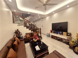 Bán gấp nhà an dương, tây hồ  full nội thất  3 tầng tường 20 kiên cố