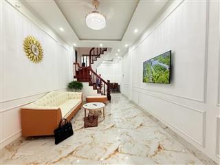 Hoàng hoa thám  36m2 gần ôtô  sổ vuông a4  5tầng, 6ngủ đủ công năng cho 1 đại gia đình