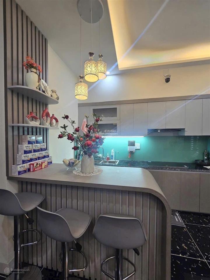 Nhà đẹp âu cơ  30m2, 3 tầng, nhỉnh 3 tỷ  full nội thất 3 ngủ  ô tô đỗ cửa