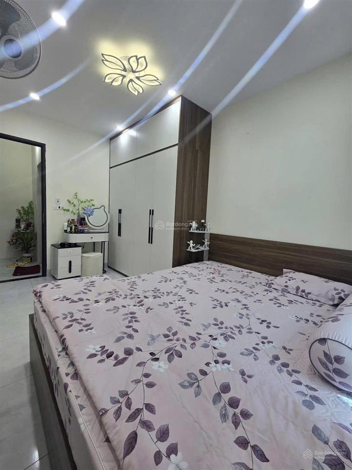 Nhà đẹp âu cơ  30m2, 3 tầng, nhỉnh 3 tỷ  full nội thất 3 ngủ  ô tô đỗ cửa
