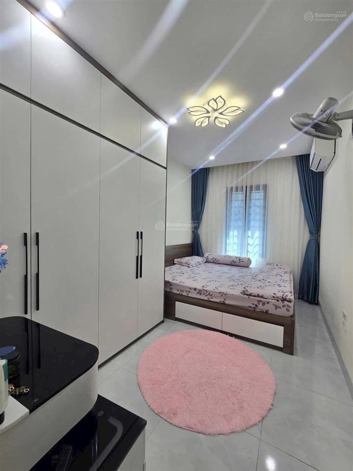 Nhà đẹp âu cơ  30m2, 3 tầng, nhỉnh 3 tỷ  full nội thất 3 ngủ  ô tô đỗ cửa
