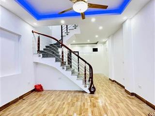Bán gấp nhà âu cơ  40m2, 4 tầng, chỉ hơn 3 tỷ  xây mới keng ô tô đỗ cửa