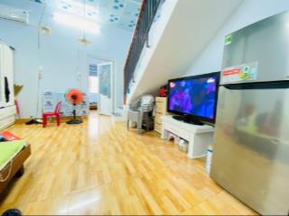 Nhà 3 tầng đỗ quang  gần trường tiểu học hàm nghi  51m2  3 tầng  trung tâm phố  5.5 tỷ