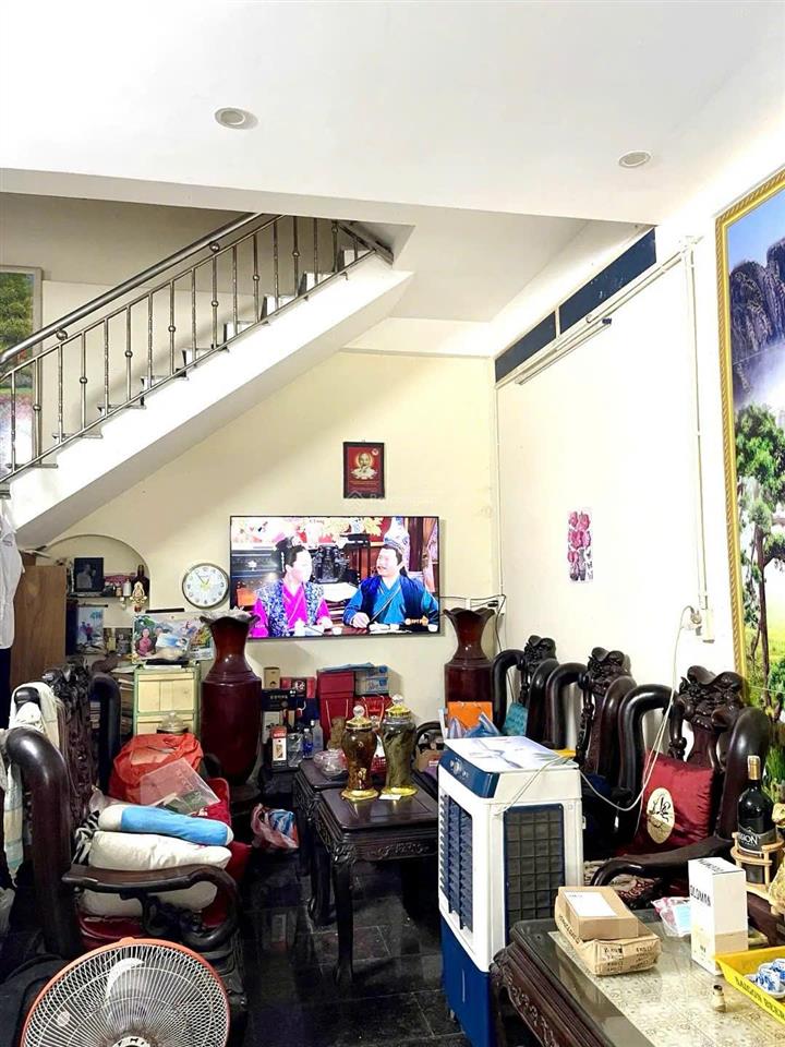 Lô góc 3 tầng kinh doanh  kiệt ô tô nguyễn chí thanh  106m  ngang 9,8m  giá 16 tỷ