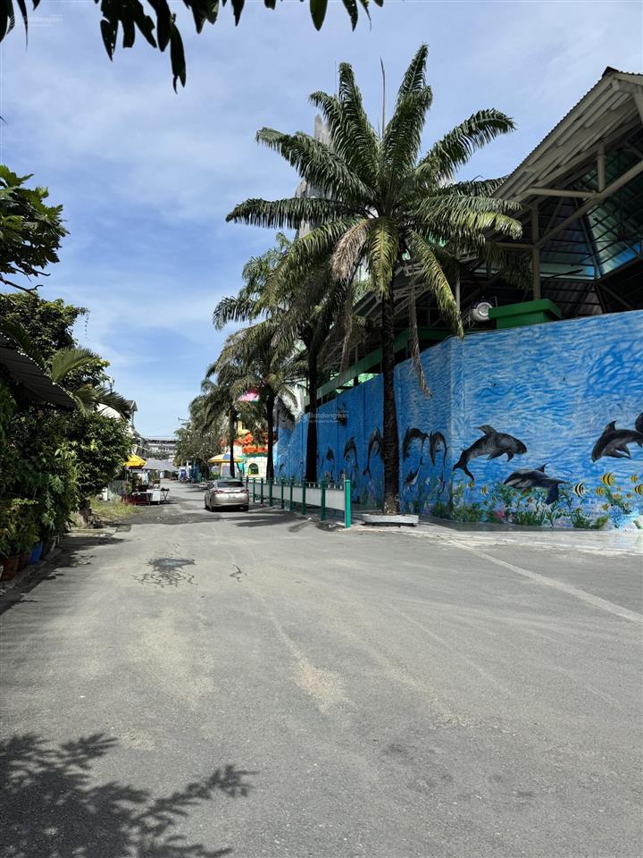 Dãy trọ 20 phòng 200m2 sát ga tàu điện metro đại học quốc gia thủ đức chỉ nhỉnh 9 tỷ đồng bé