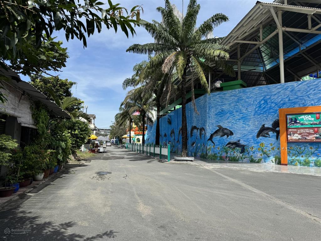 Dãy trọ 20 phòng 200m2 sát ga tàu điện metro đại học quốc gia thủ đức chỉ nhỉnh 9 tỷ đồng bé