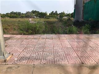 Bán đất 102m2 thổ cư kế bên trường phạm hùng, đường số d9, phường 9, vĩnh long giá 550tr