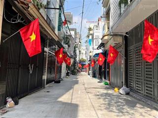 Nxh ngay trung tâm q10  ngang 10m giá nhỉnh ~ 7 tỷ