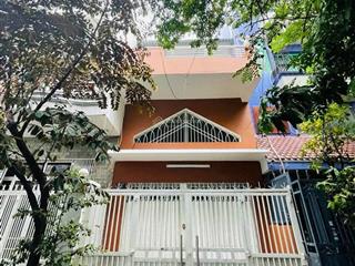 Hơn 5 tỷ có ngay nhà trung tâm q10  hẻm xe hơi  dt 56m2  3 lầu