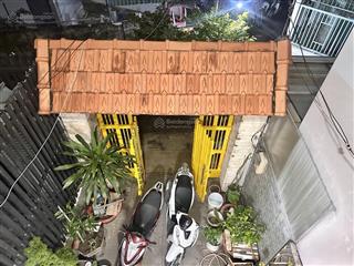 Hàng hiếm, bán nhà 3t, vip trường thọ, thủ đức, 65m2, giá 5. x tỷ