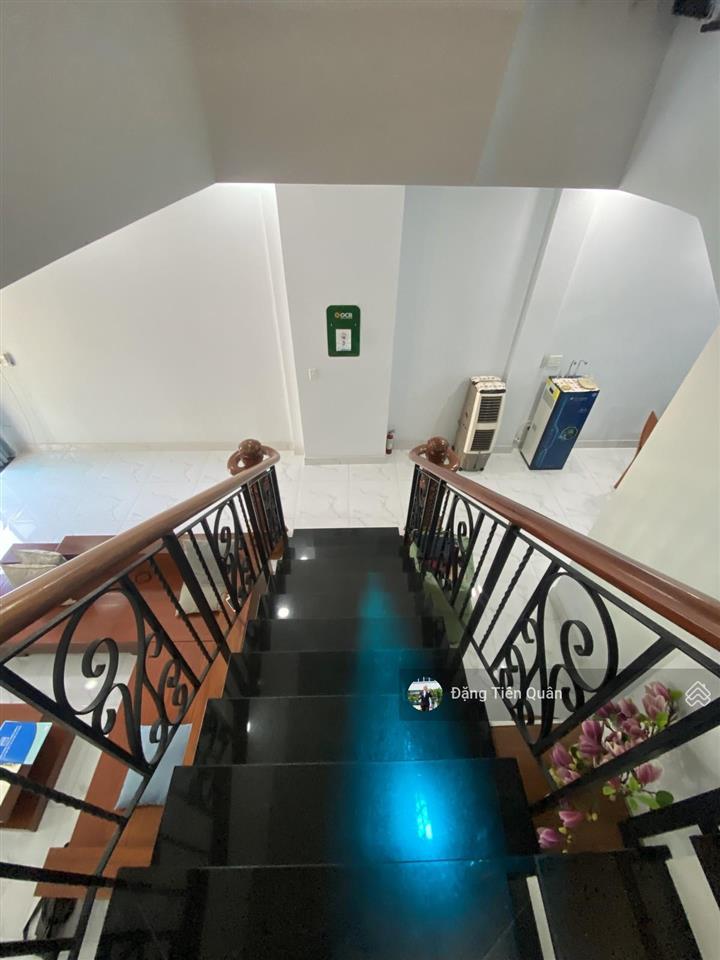 Nhà 3 tầng compound cát lái  đường 12m, full nội thất  ở ngay hoặc mở văn phòng  giá chỉ 10.2 tỷ